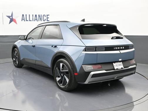 2025 Hyundai IONIQ 5 SEL