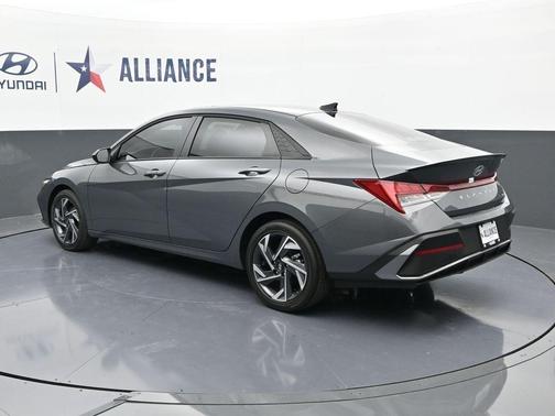 2025 Hyundai ELANTRA HEV SEL Sport