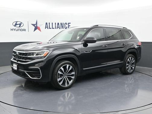 Deep Black Pearl Effect 2022 Volkswagen Atlas 3.6L SEL Premium R-Line