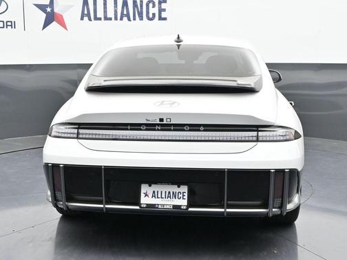 2025 Hyundai IONIQ 6 SE