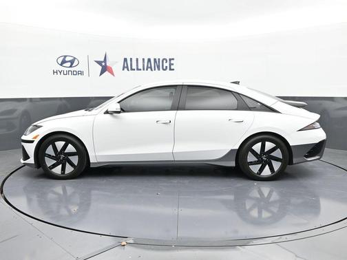 2025 Hyundai IONIQ 6 SE