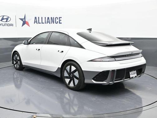 2025 Hyundai IONIQ 6 SE