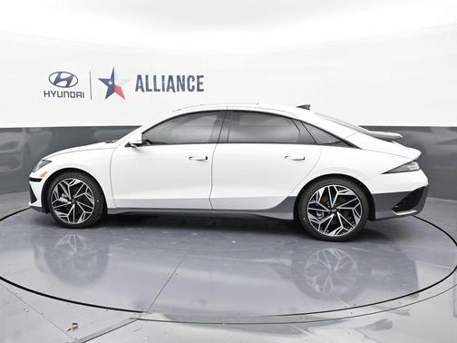 2025 Hyundai IONIQ 6 Limited