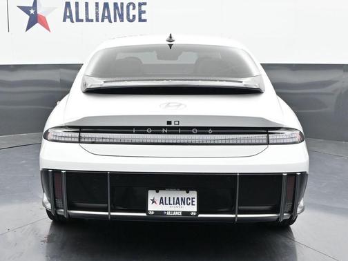 2025 Hyundai IONIQ 6 Limited