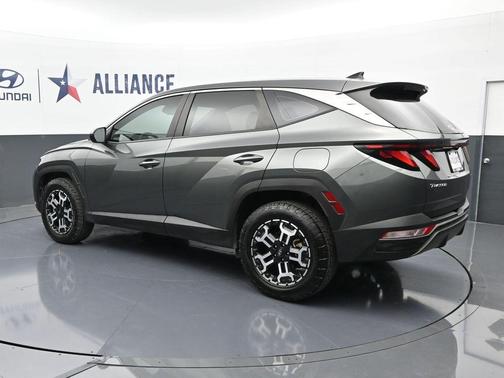 2023 Hyundai TUCSON SE