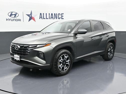 2023 Hyundai TUCSON SE