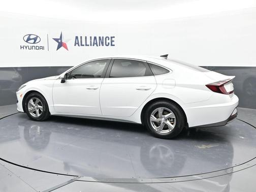 2023 Hyundai SONATA SE