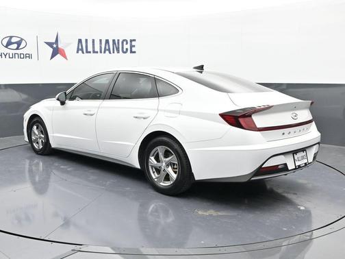 2023 Hyundai SONATA SE