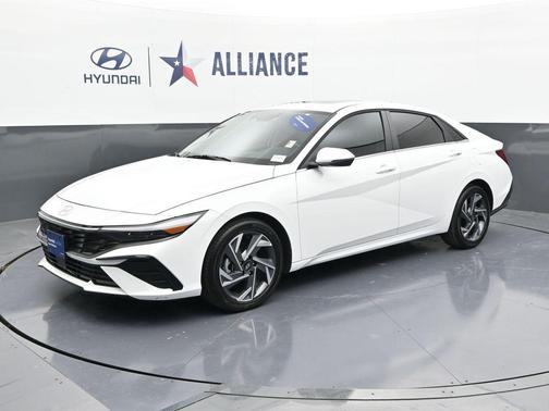 2025 Hyundai ELANTRA Limited