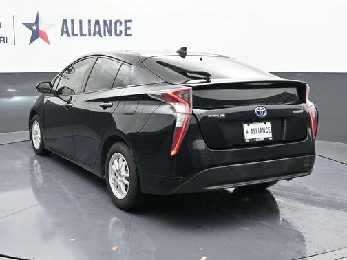 2016 Toyota Prius Two