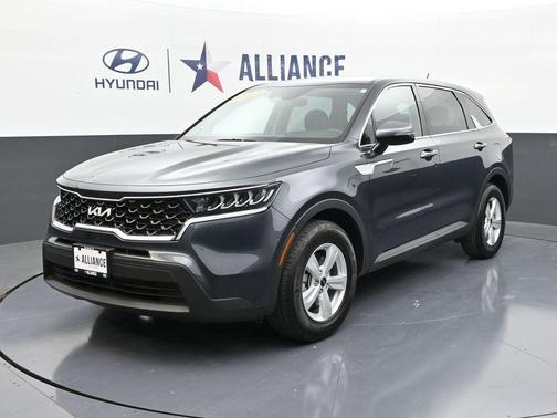2023 Kia Sorento LX