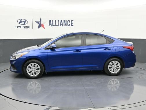 2022 Hyundai Accent SE