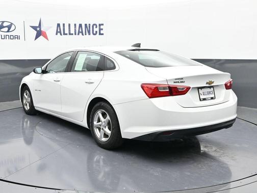 2017 Chevrolet Malibu 1LS