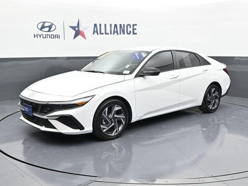 2025 Hyundai ELANTRA HEV SEL