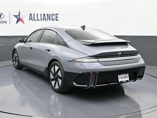 2025 Hyundai IONIQ 6 SE