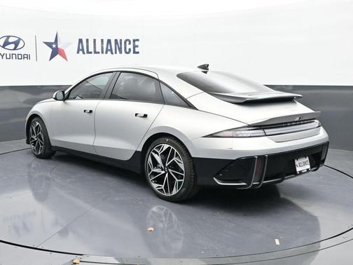 2025 Hyundai IONIQ 6 SEL