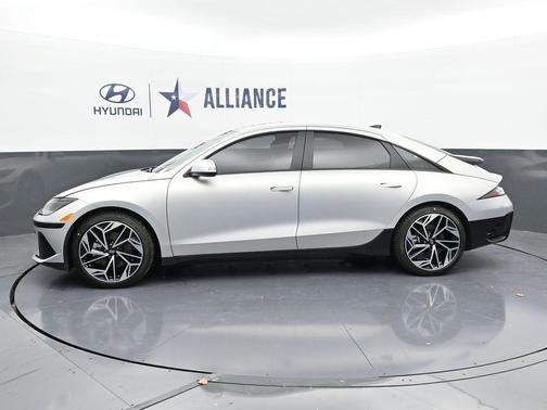 2025 Hyundai IONIQ 6 SEL