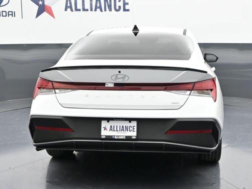2025 Hyundai ELANTRA HEV SEL Sport