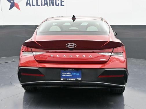 2025 Hyundai ELANTRA HEV Limited