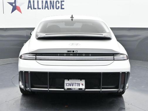 2025 Hyundai IONIQ 6 SEL