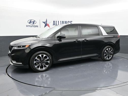 2022 Kia Carnival EX