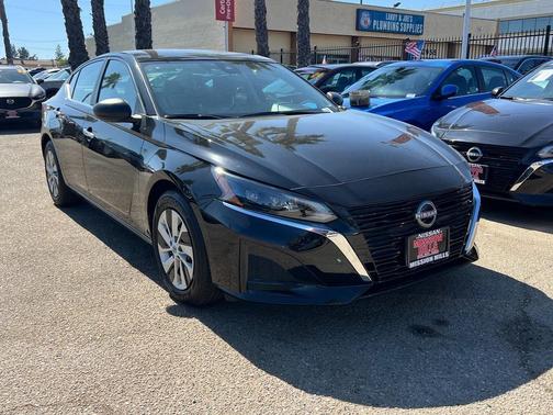 2025 Nissan Altima S FWD