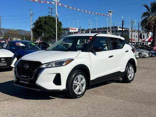 2025 Nissan Kicks Play S