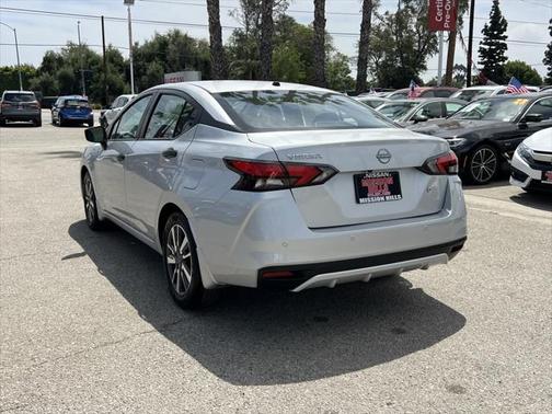 2024 Nissan Versa 1.6 S