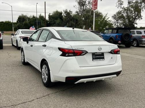 2025 Nissan Versa 1.6 S