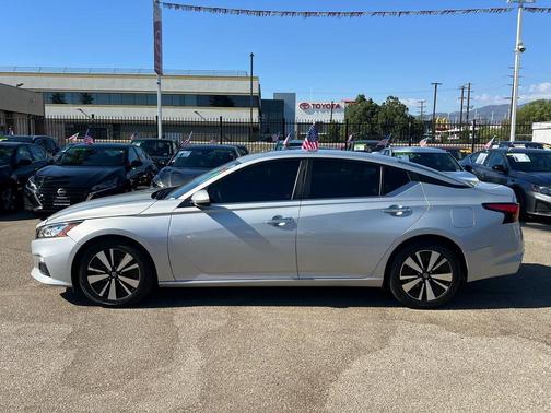 2022 Nissan Altima 2.5 SV