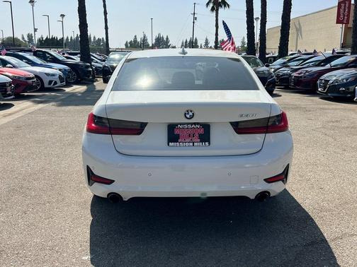 2019 BMW 330 330i