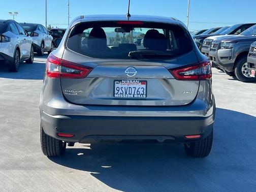 2022 Nissan Rogue Sport S