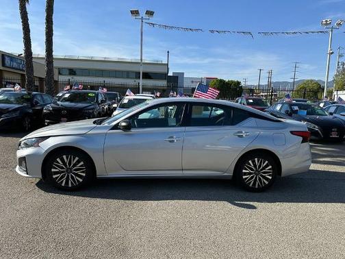 Brilliant Silver Metallic 2024 Nissan Altima 2.5 SV