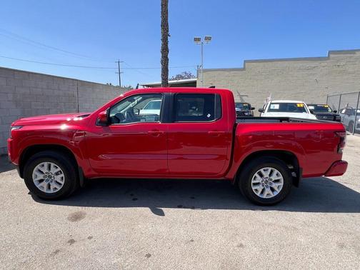 2024 Nissan Frontier SV
