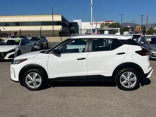 2025 Nissan Kicks Play S