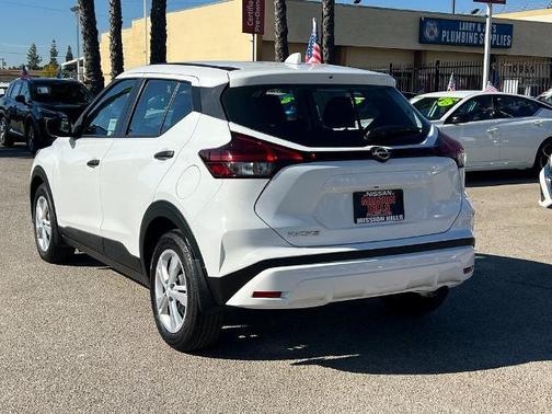Fresh Powder 2025 Nissan Kicks Play S