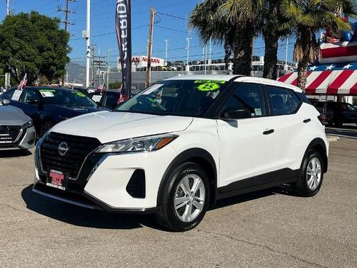 2025 Nissan Kicks Play S