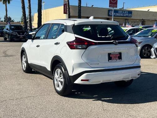 Fresh Powder 2025 Nissan Kicks Play S