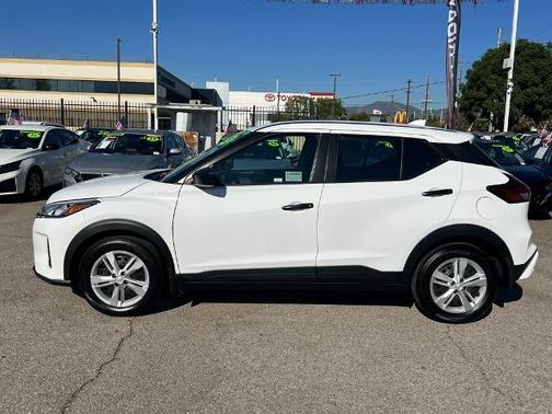 2025 Nissan Kicks Play S
