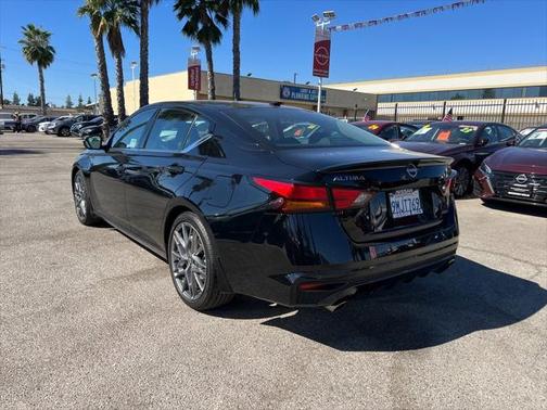 2024 Nissan Altima SR VC-Turbo FWD