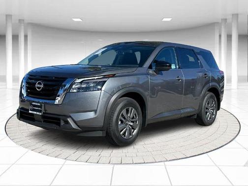 2025 Nissan Pathfinder S