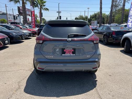 2024 Nissan Kicks SR