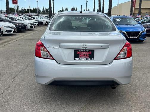 2018 Nissan Versa 1.6 S
