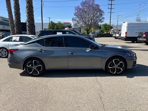 2023 Nissan Altima SR FWD
