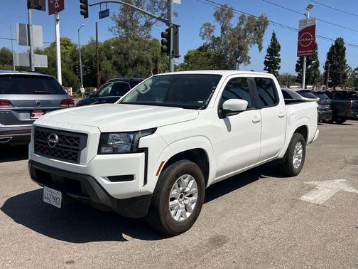 2022 Nissan Frontier SV