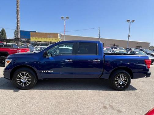 2021 Nissan Titan SV