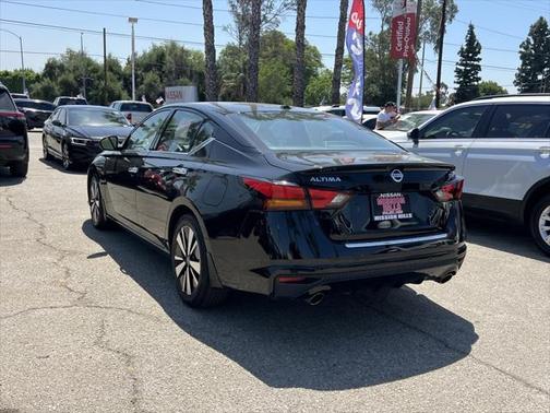 2022 Nissan Altima 2.5 SL