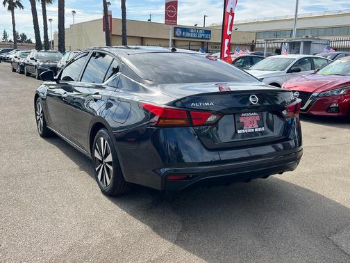 2021 Nissan Altima 2.5 SV
