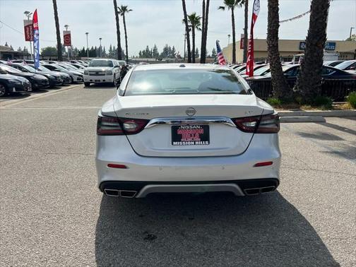 2023 Nissan Maxima SV Xtronic CVT