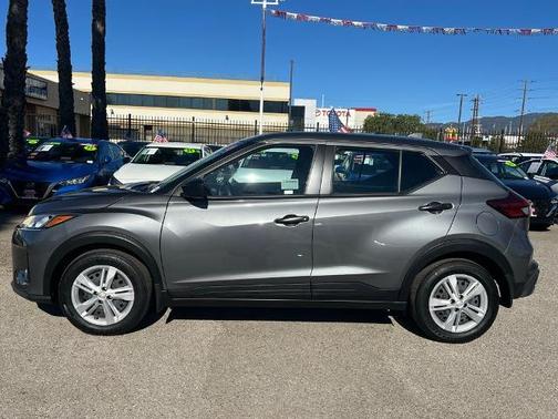 2025 Nissan Kicks Play S